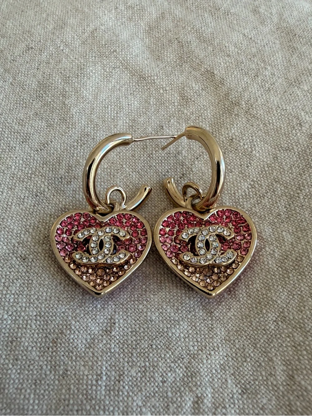 💗CHANEL Heart Hoop Earrings with Pink Crystal CC Motif🤍